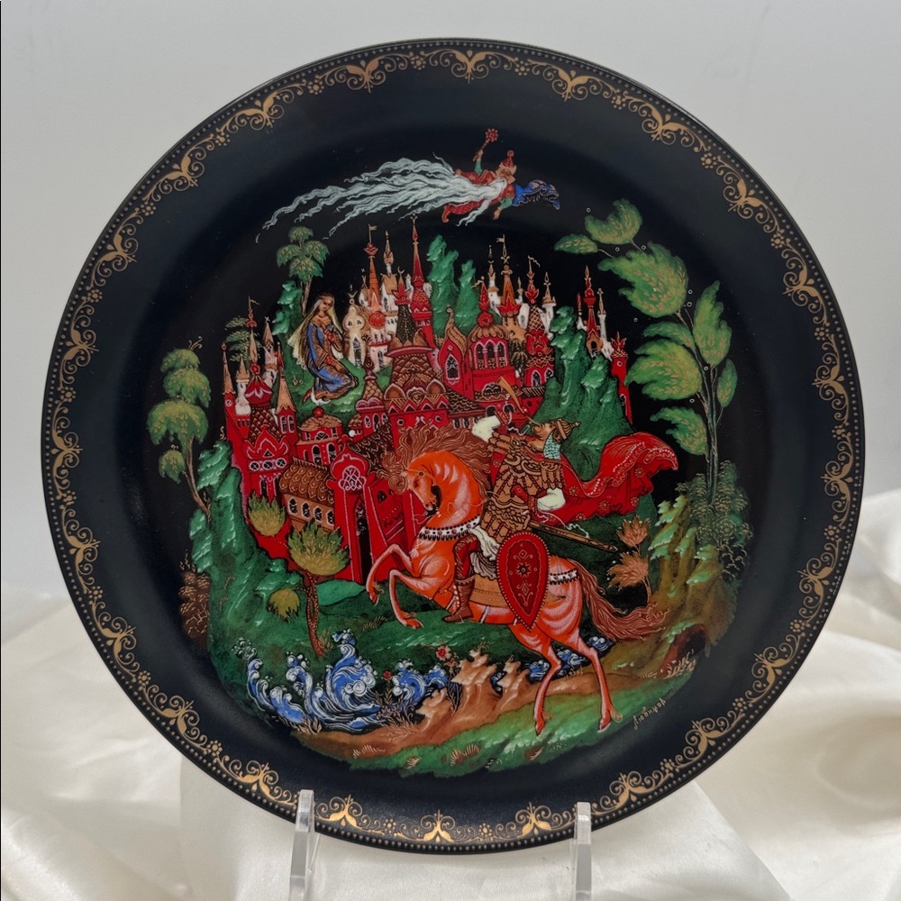 Decorative Plate with Knight and Castle Design